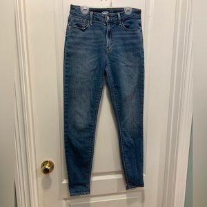 Women’s Old Navy Rockstar Super Skinny Jean